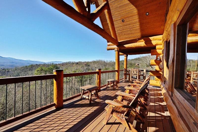 Grampy Camp Lodge at Gatlinburg image