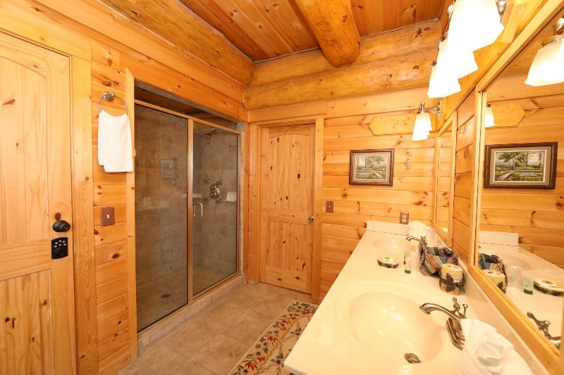 Grampy Camp Lodge at Gatlinburg image