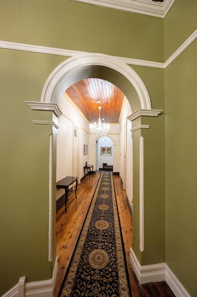 Commercial Travellers House image
