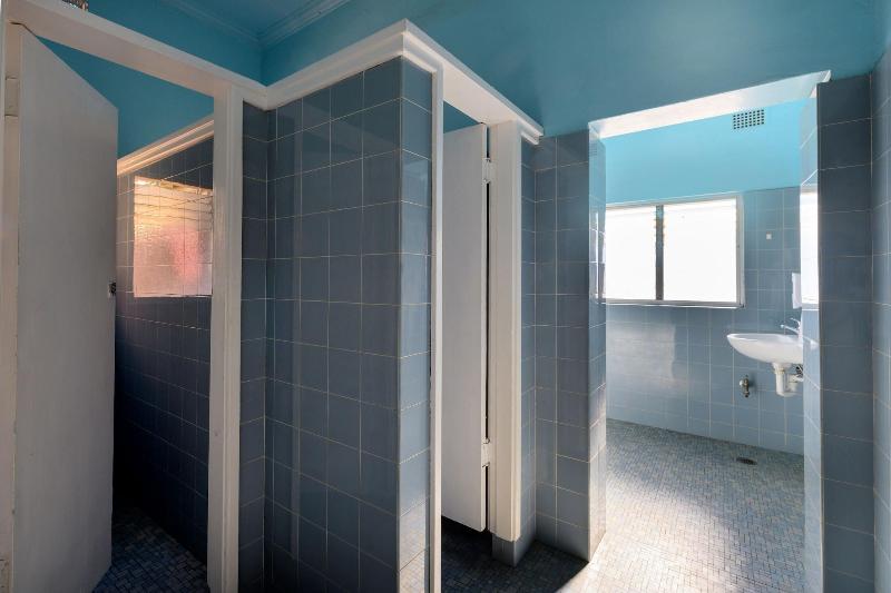 Commercial Travellers House image