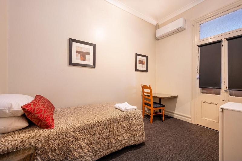 Commercial Travellers House image