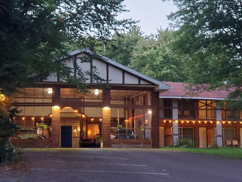 Pocono Mountains Hotel and Spa image