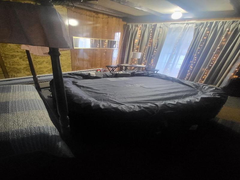 Pocono Mountains Hotel and Spa image
