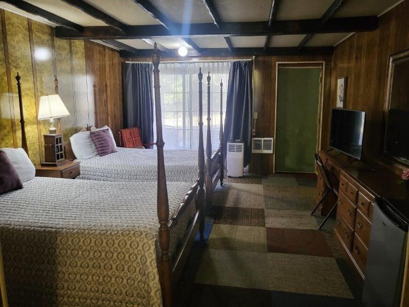 Pocono Mountains Hotel and Spa image