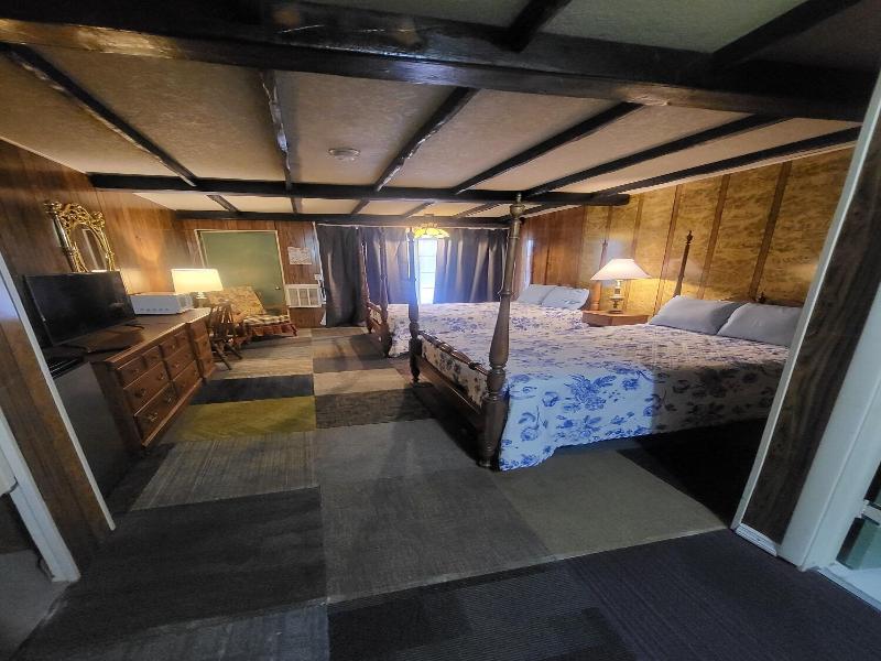 Pocono Mountains Hotel and Spa image