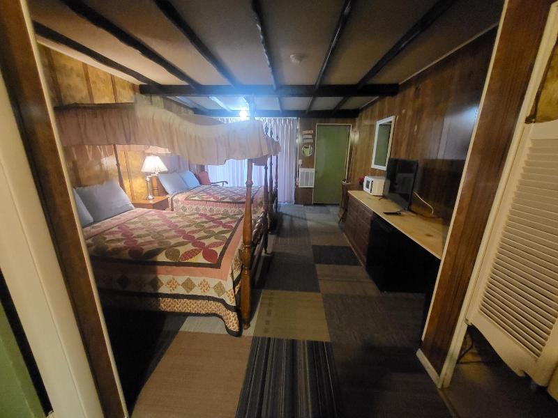 Pocono Mountains Hotel and Spa image