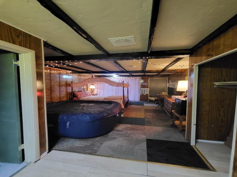 Pocono Mountains Hotel and Spa image