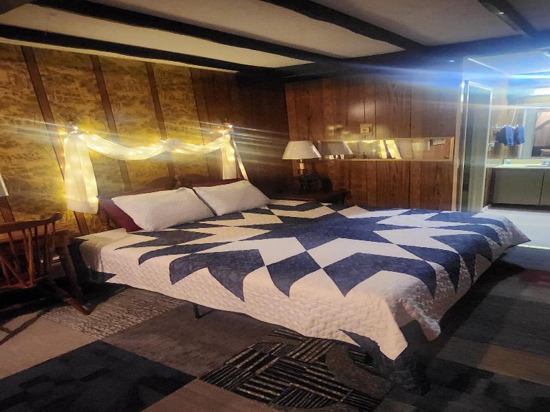 Pocono Mountains Hotel and Spa image