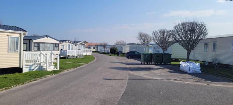 Cosy Caravan Close to the Beach in North Wales, UK image