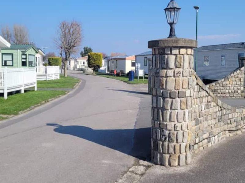Cosy Caravan Close to the Beach in North Wales, UK image