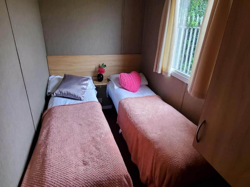Cosy Caravan Close to the Beach in North Wales, UK image