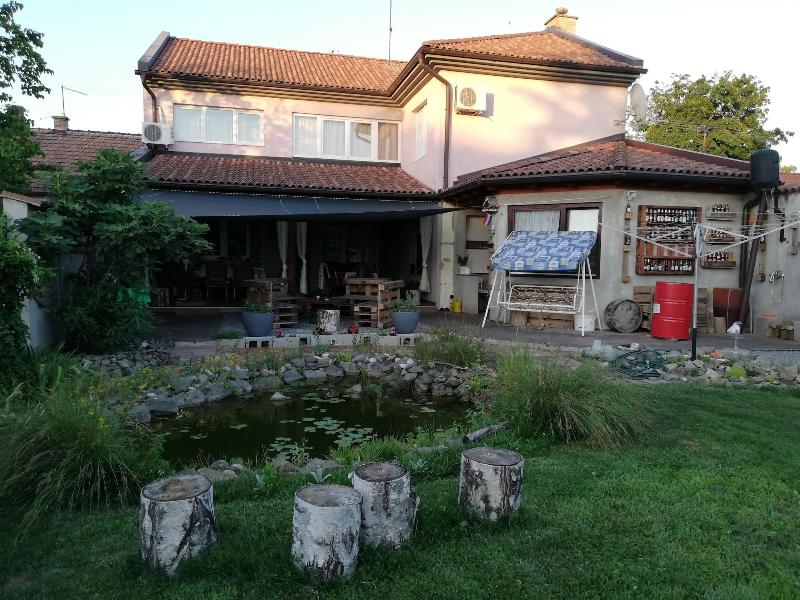 Studio Apartments Korosteljev image