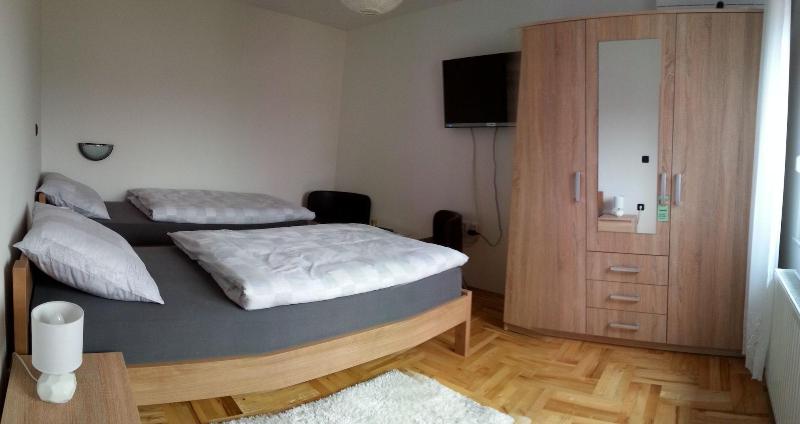 Studio Apartments Korosteljev image