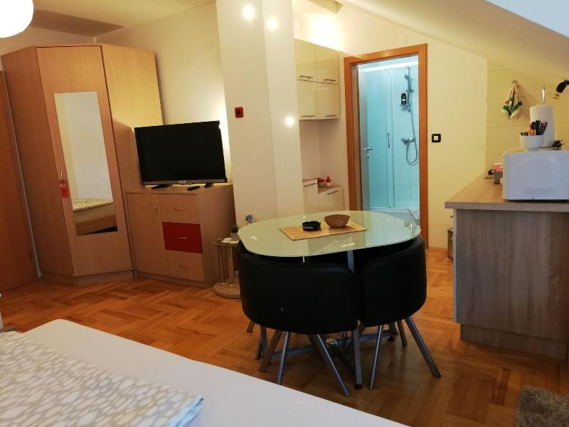 Studio Apartments Korosteljev image