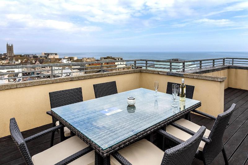 Riviera Apartments image