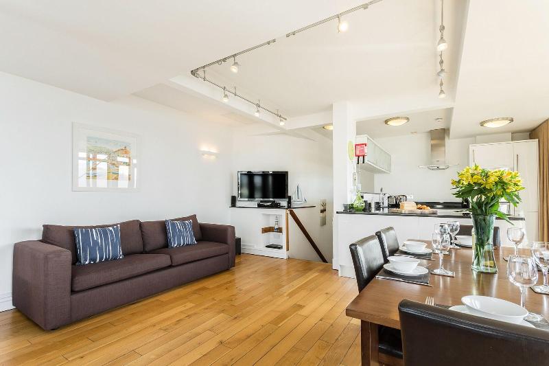Riviera Apartments image