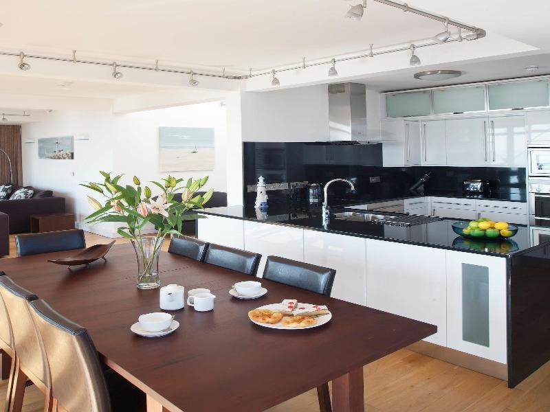 Riviera Apartments image