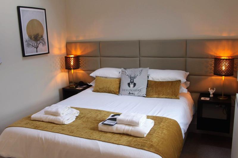 Devonshire Arms image