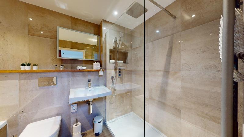 Devonshire Arms image