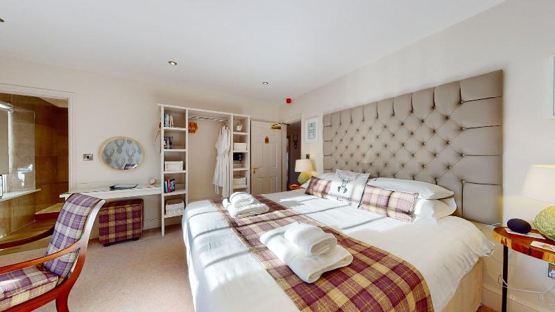 Devonshire Arms image