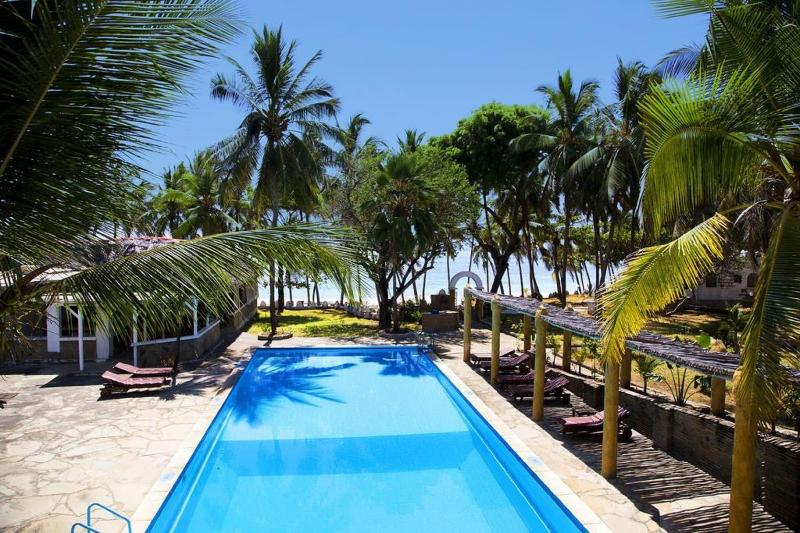 The Coconut Beach Boutique Lodge & Spa image