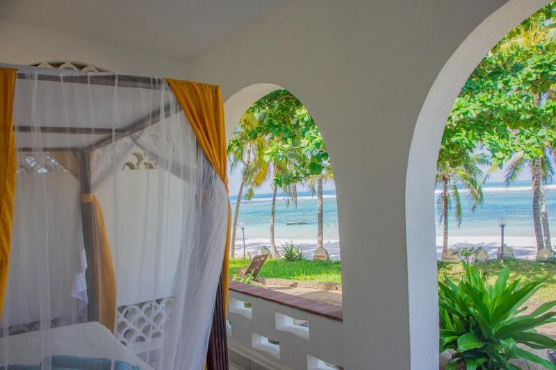 The Coconut Beach Boutique Lodge & Spa image