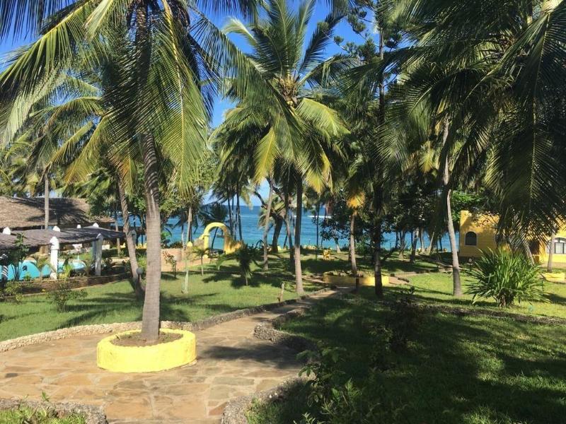 The Coconut Beach Boutique Lodge & Spa image