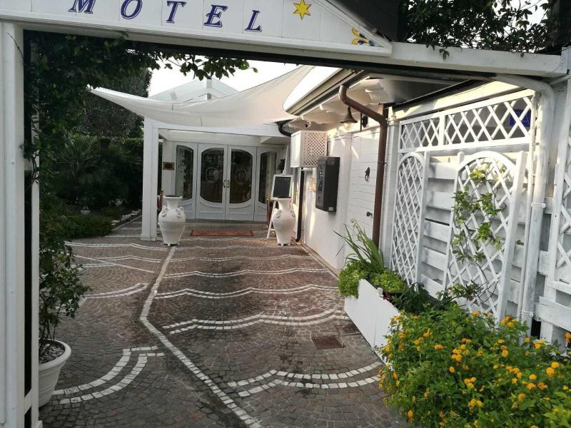 Motel 24h image
