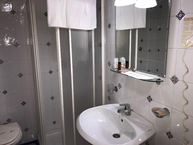 Motel 24h image