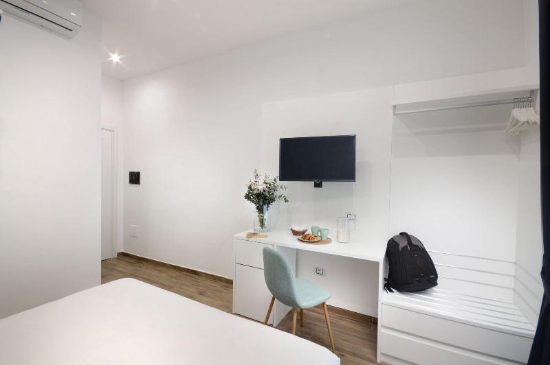 Napoliseason Rooms and Breakfast image