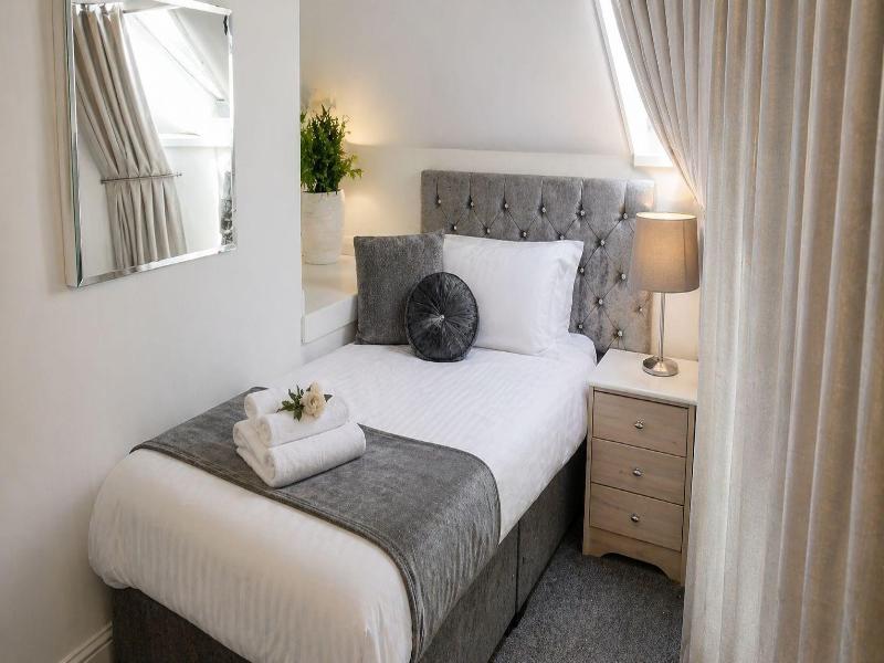 Falstaff Cottage image