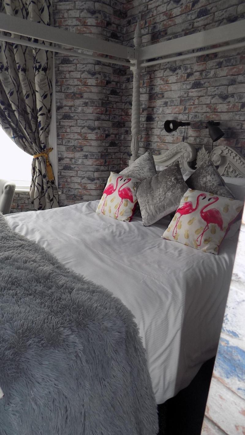 Driftwood Hotel image