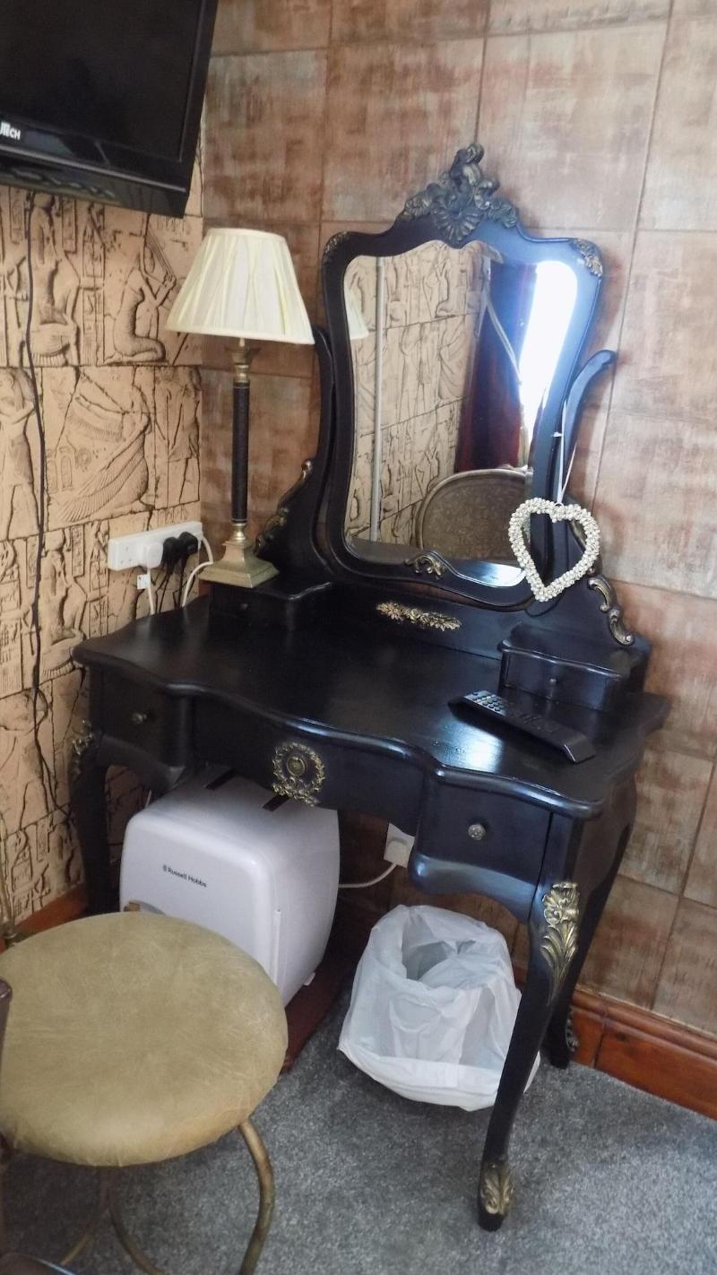 Driftwood Hotel image