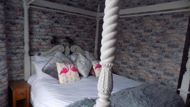 Driftwood Hotel image