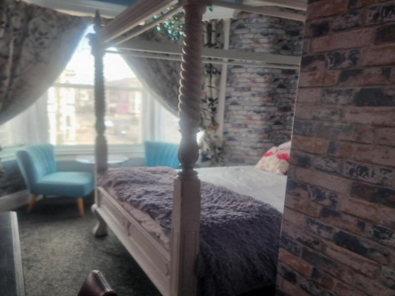 Driftwood Hotel image