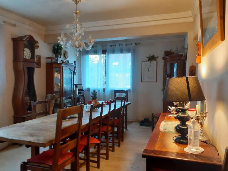 Chambre dans une maison pleine de vie image