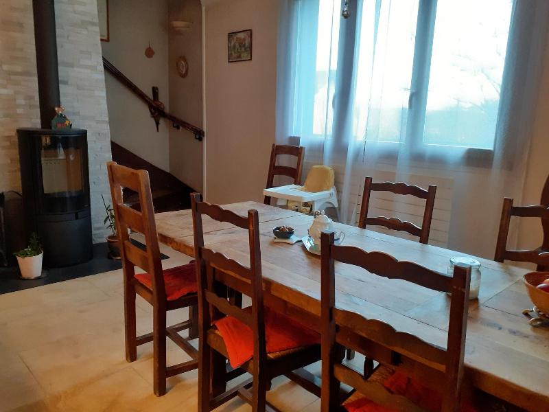 Chambre dans une maison pleine de vie image