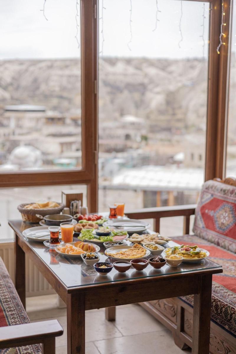 Zeus Cave Suites image
