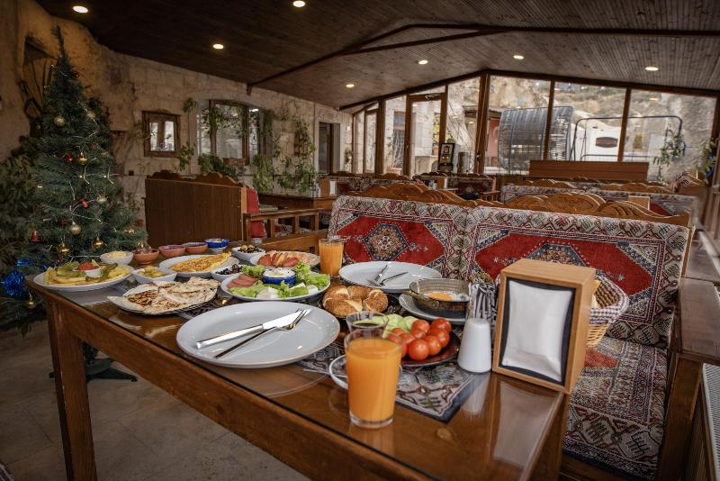Zeus Cave Suites image