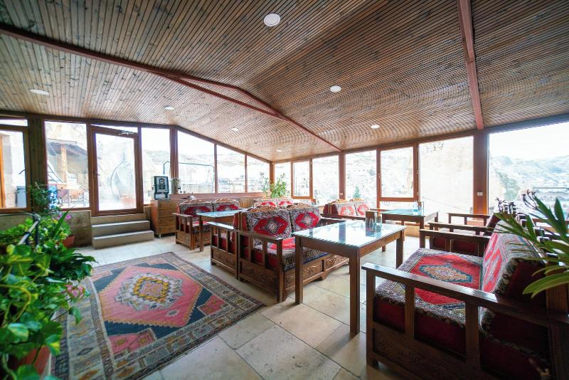 Zeus Cave Suites image