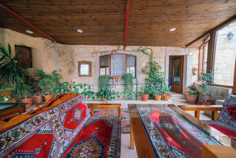 Zeus Cave Suites image