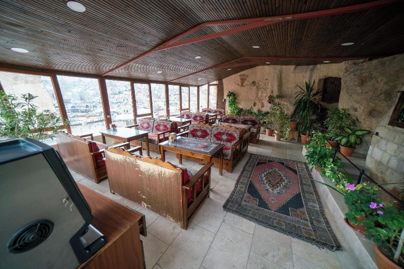 Zeus Cave Suites image