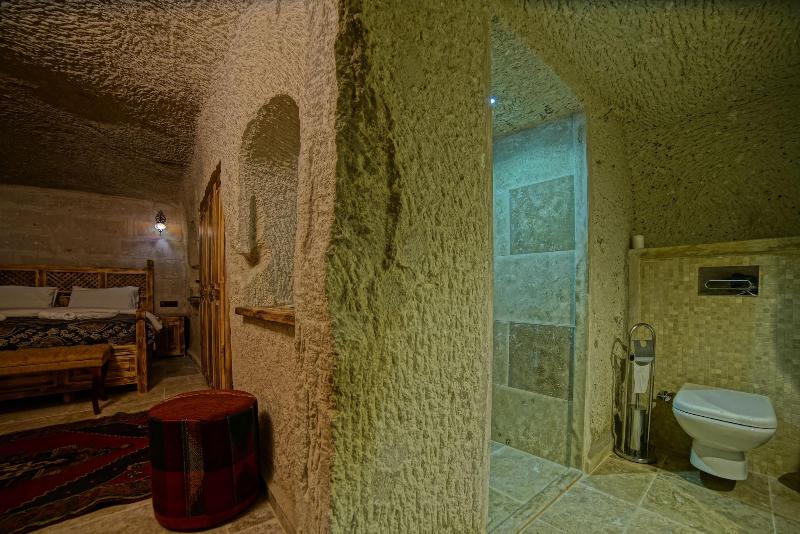 Zeus Cave Suites image