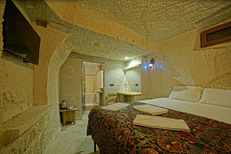 Zeus Cave Suites image