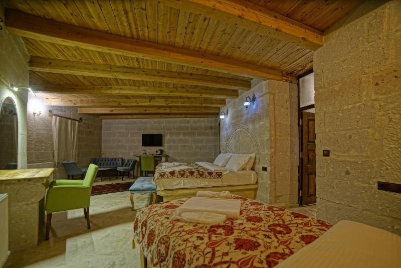 Zeus Cave Suites image