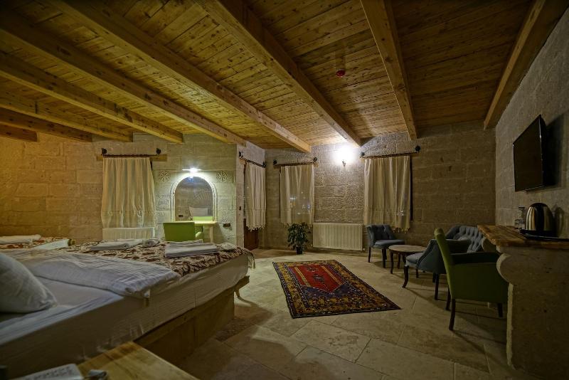 Zeus Cave Suites image