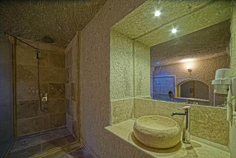 Zeus Cave Suites image
