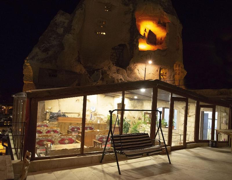 Zeus Cave Suites image