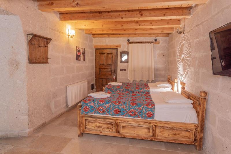 Zeus Cave Suites image