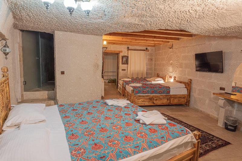 Zeus Cave Suites image
